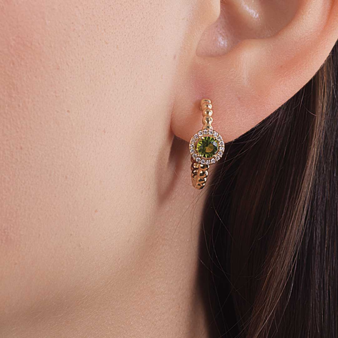 Chic Earrings Yellow Gold Diamond Single Colored Stone